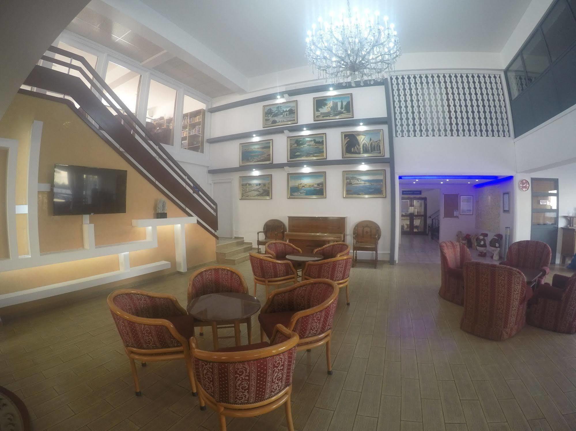 Asty Hotel Nicosia Buitenkant foto