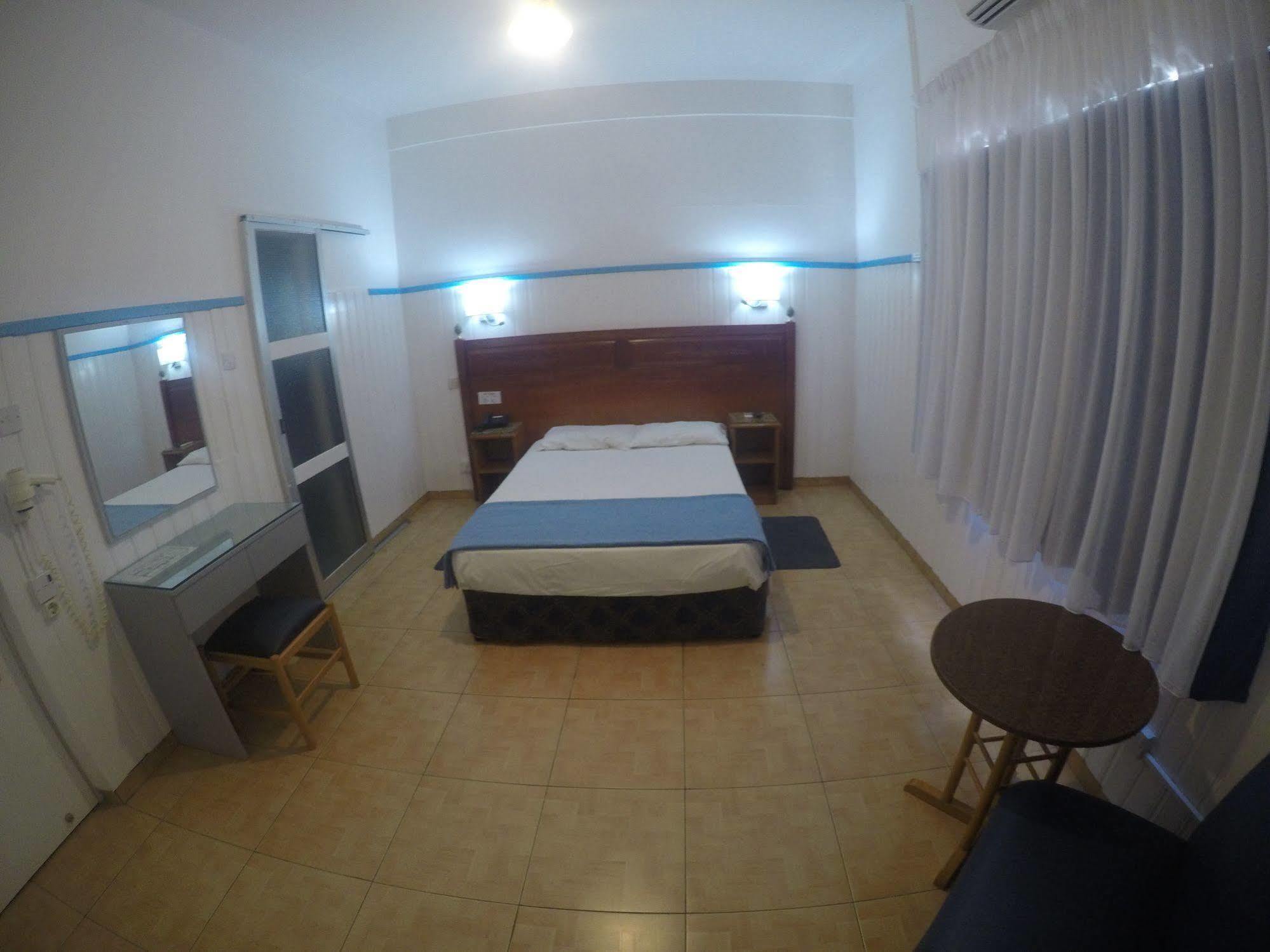 Asty Hotel Nicosia Buitenkant foto