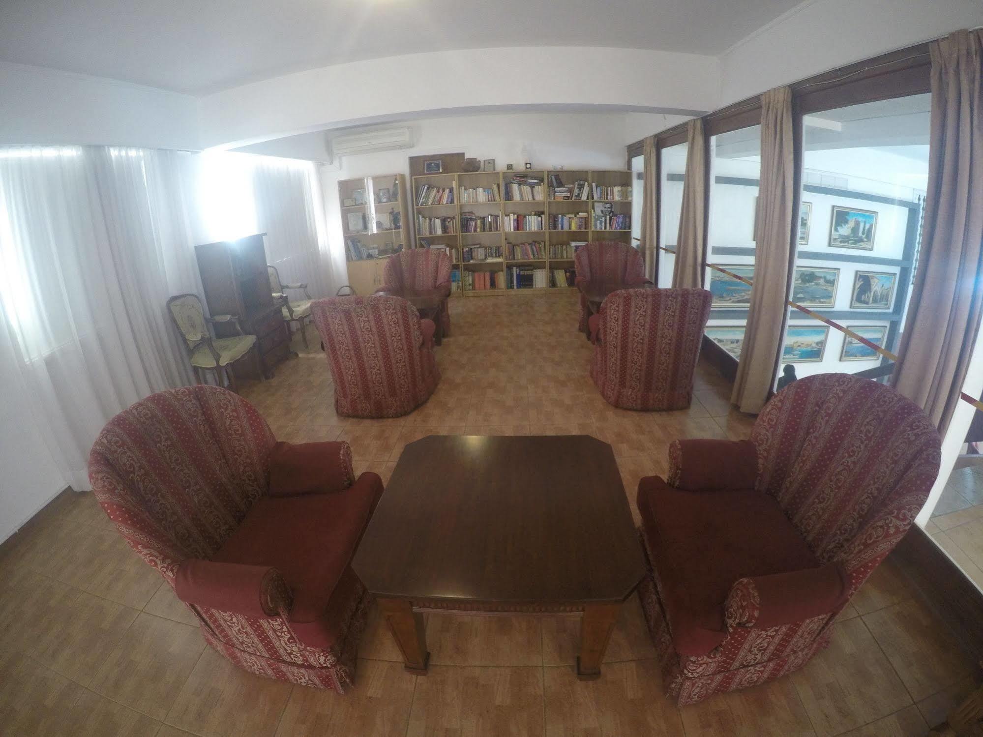 Asty Hotel Nicosia Buitenkant foto