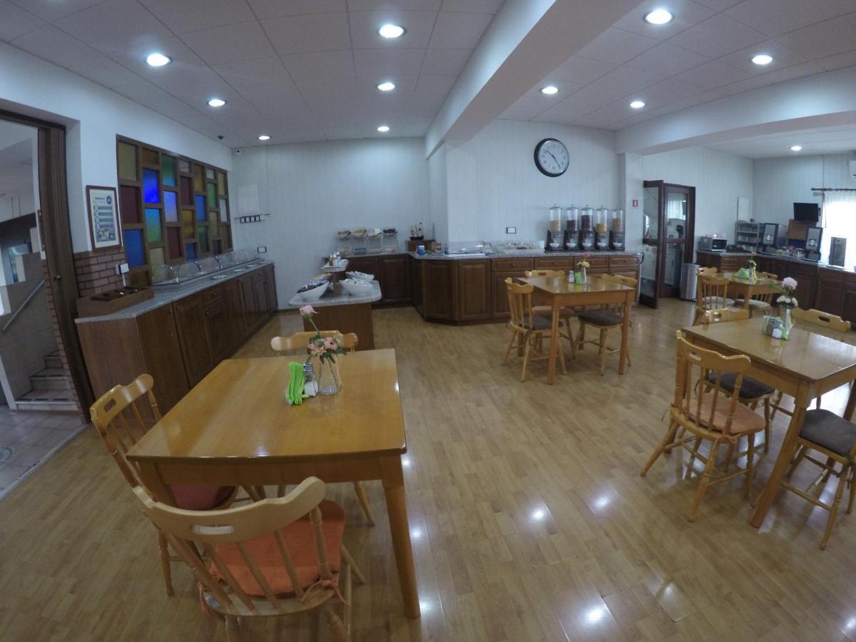 Asty Hotel Nicosia Buitenkant foto